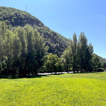 Apartamento Centrico Con Parking - L'Amfitriona Rialp Kültér fotó