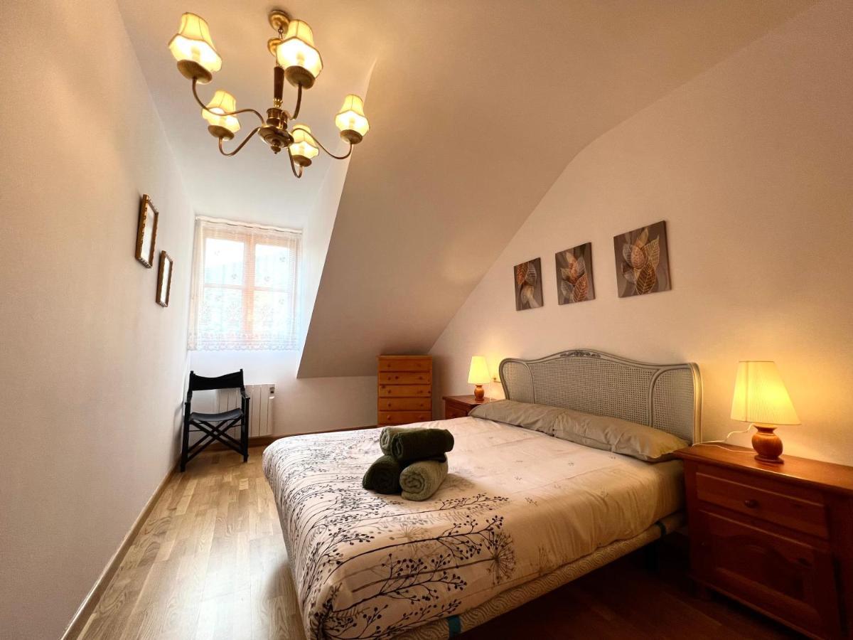 Apartamento Centrico Con Parking - L'Amfitriona Rialp Kültér fotó